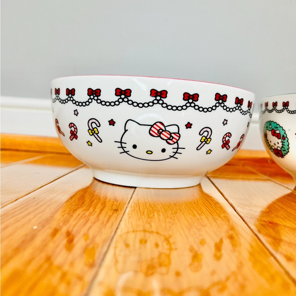 Hello Kitty, 2023 Christmas pasta bowls